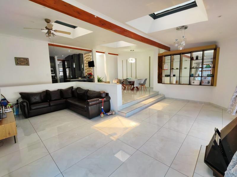 5 Bedroom Property for Sale in Welgelegen Western Cape